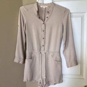 Beautiful romper , small Like New!